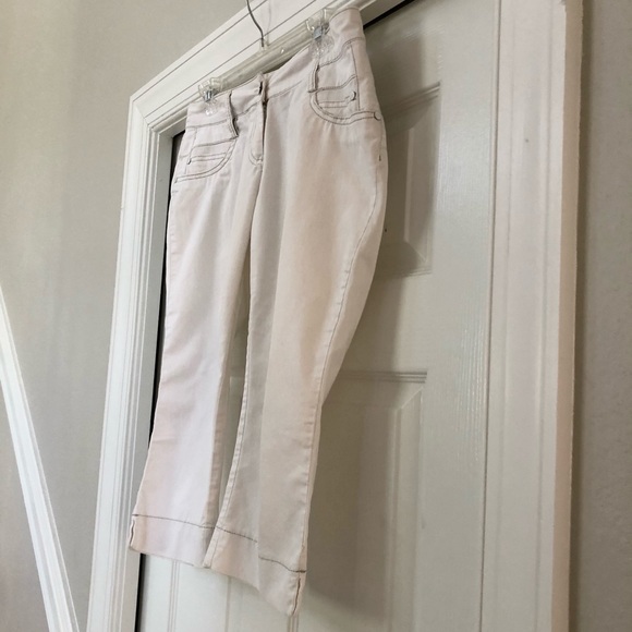 Matmazel European Designer White Capri Jean Pants - Picture 11 of 16
